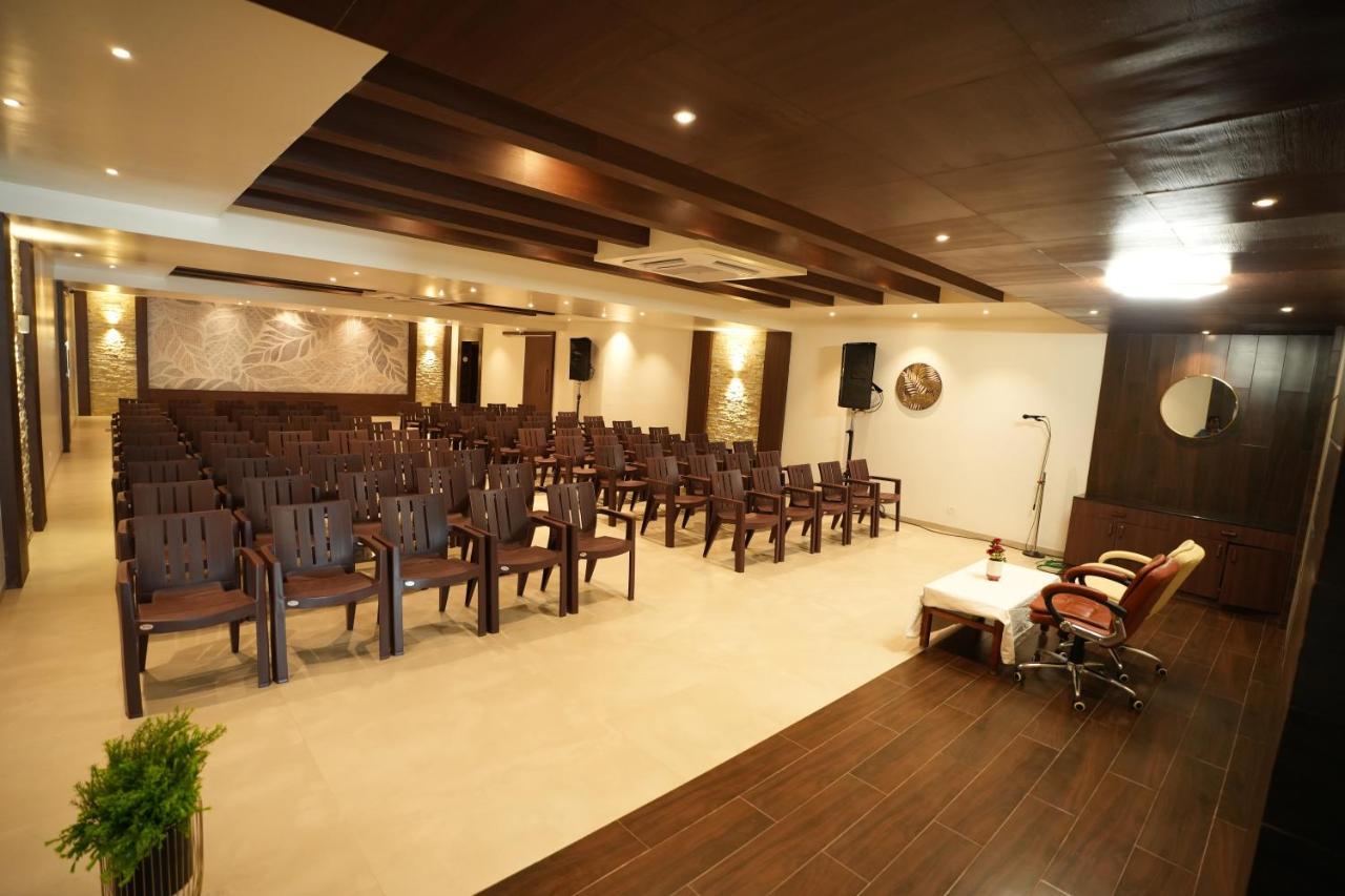 Virudunagar Sri Ambal Grand酒店 外观 照片